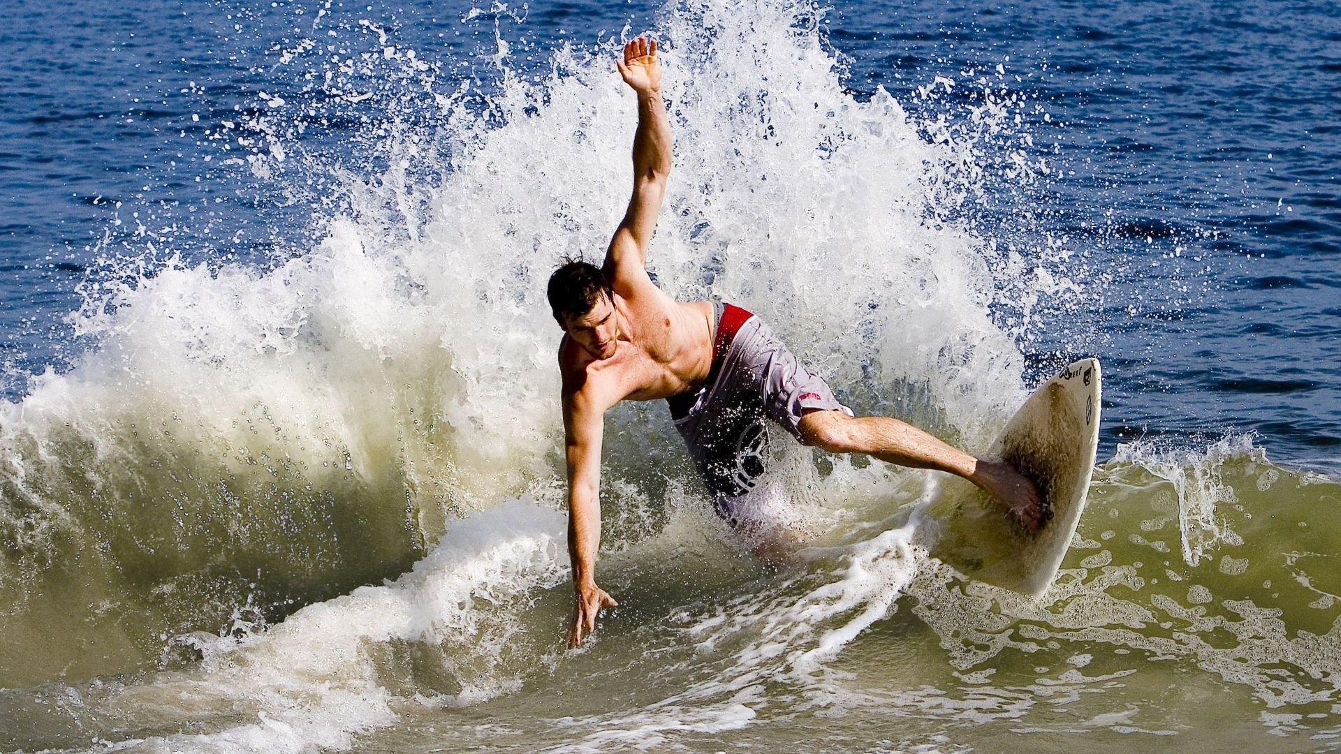 当胜利隐入尘烟，纳达尔在联合杯的非典型高光